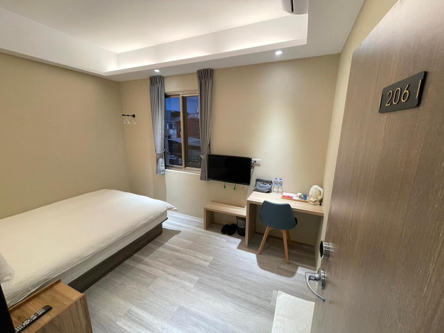 Shuntai Inn Fengshan  Ngoại thất bức ảnh